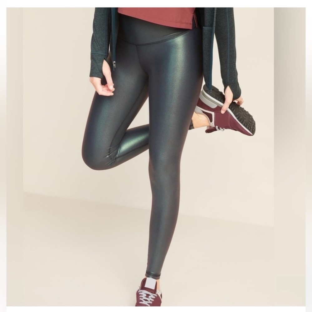 NWOT! Old Navy Green Metallic High Rise Leggings, Size M
